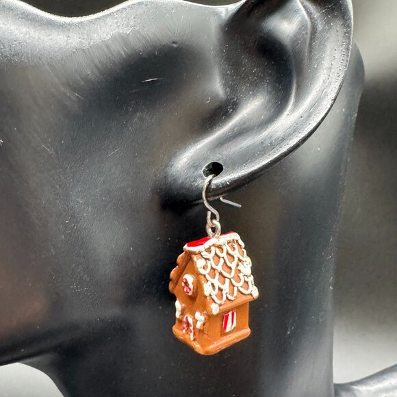 Novelty Christmas Pierced Earrings Gingerbread Houses Hook Plastic - Picture 6 of 6